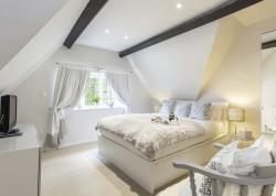 Culls Cottage master bedroom