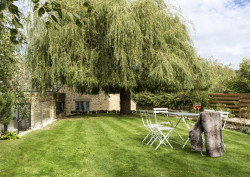 Culls Cottage garden