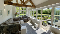 Garden Lounge The Chestnuts