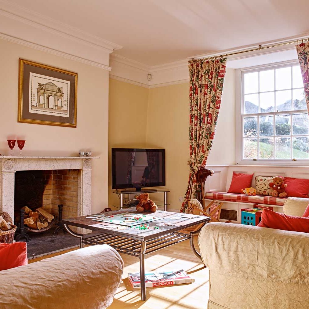 Flear House - living area