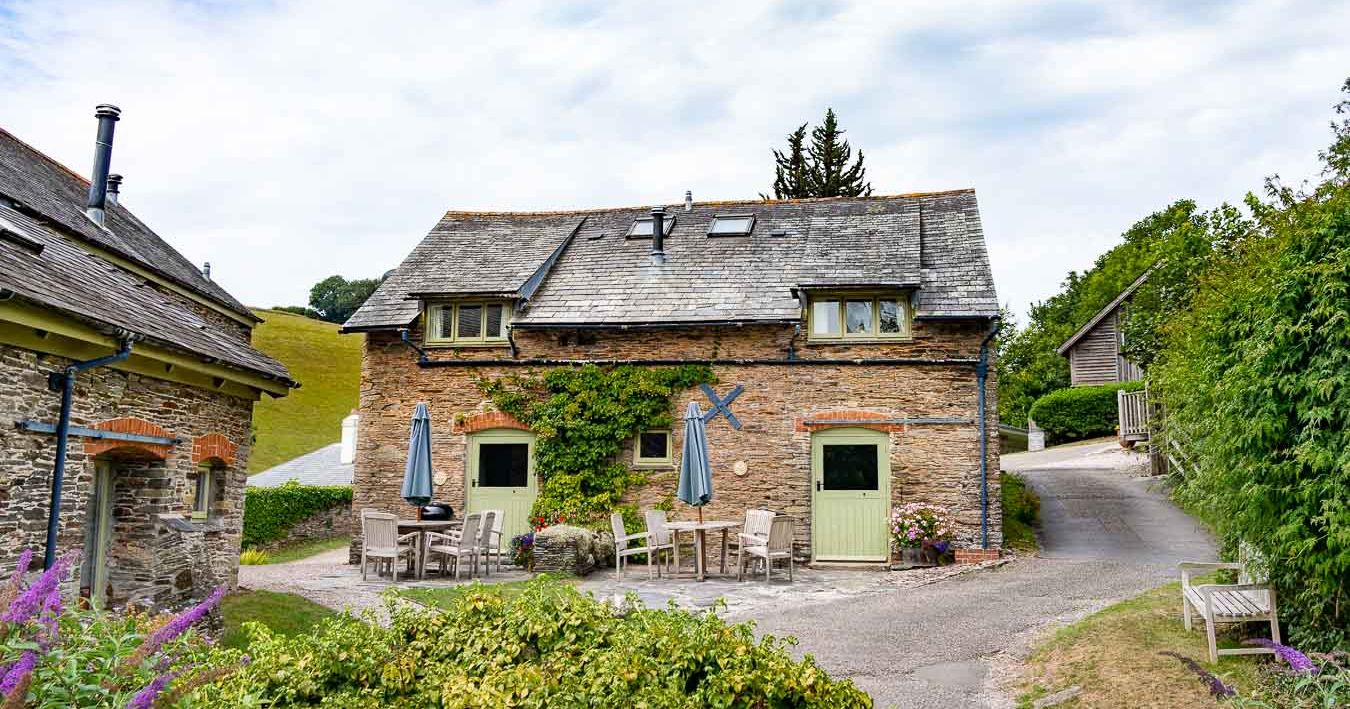exterior photo of the sucks quarry cottage