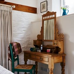 Linhay dressing table in master bedroom