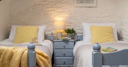 Granary twin room with 2 single beds