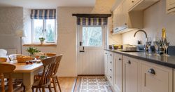 the stables kitchen and dining area