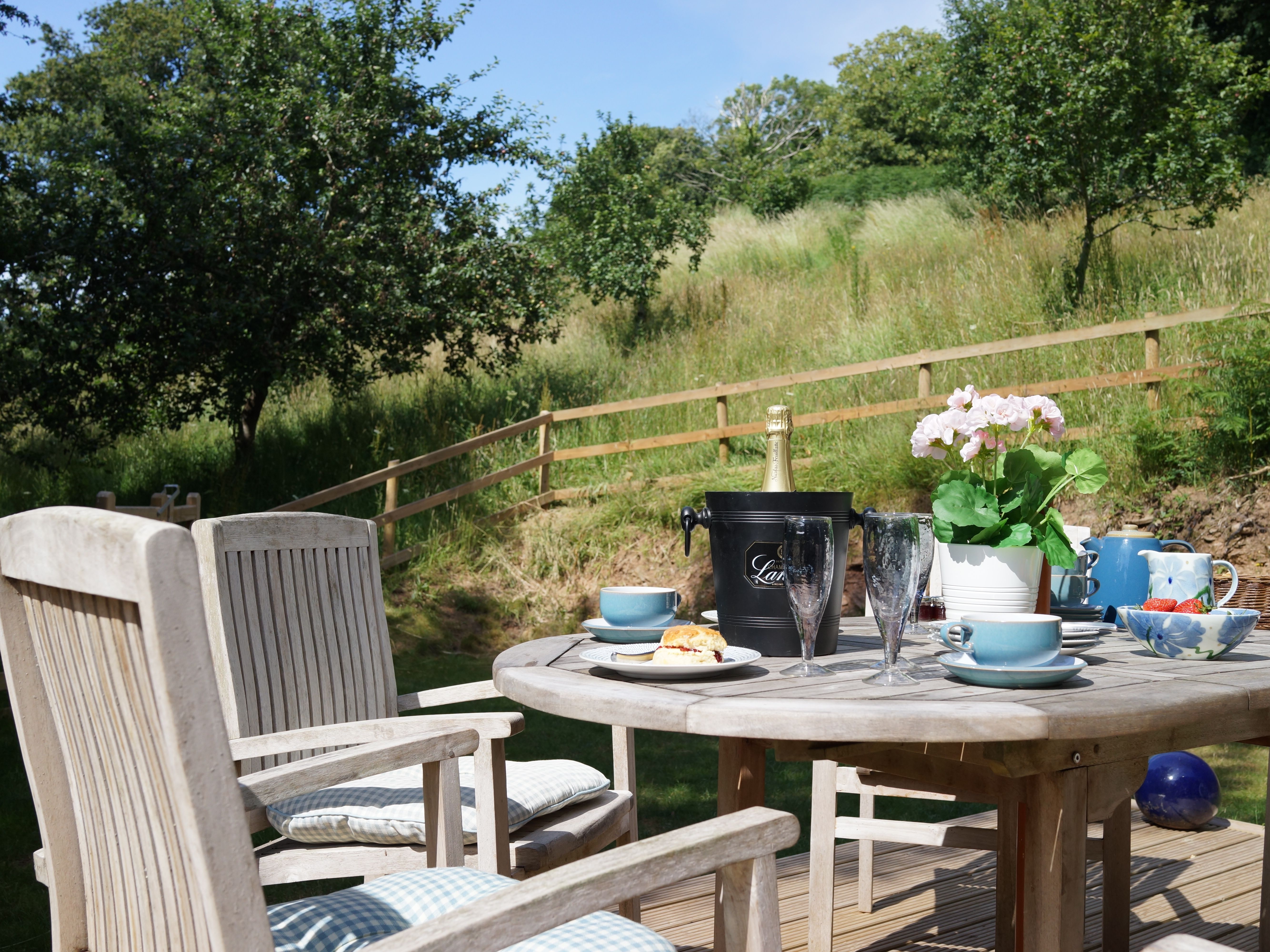orchards summer table