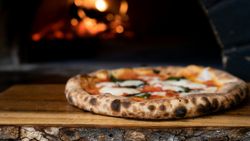 Woodfired pizza oven