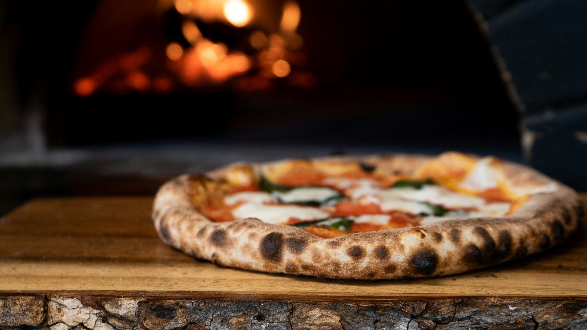 Woodfired pizza oven