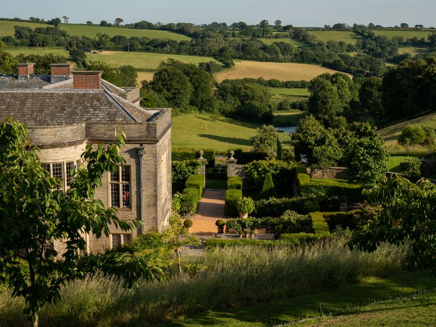 Shilstone house and garden