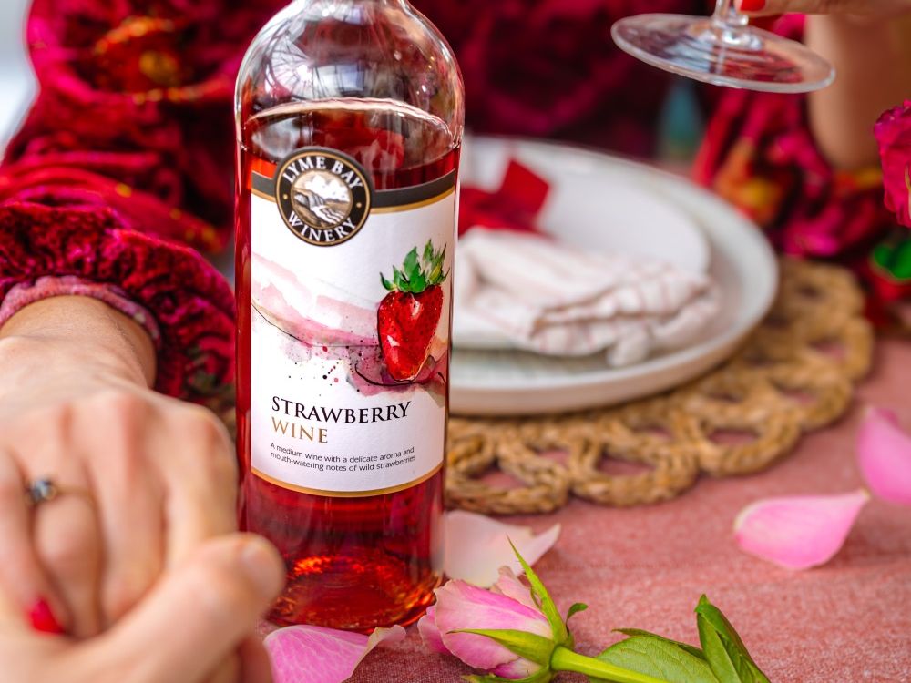 Lyme Bay Winery Strawberry Wine, lifestyle b - Nick Hook Photography.j-2