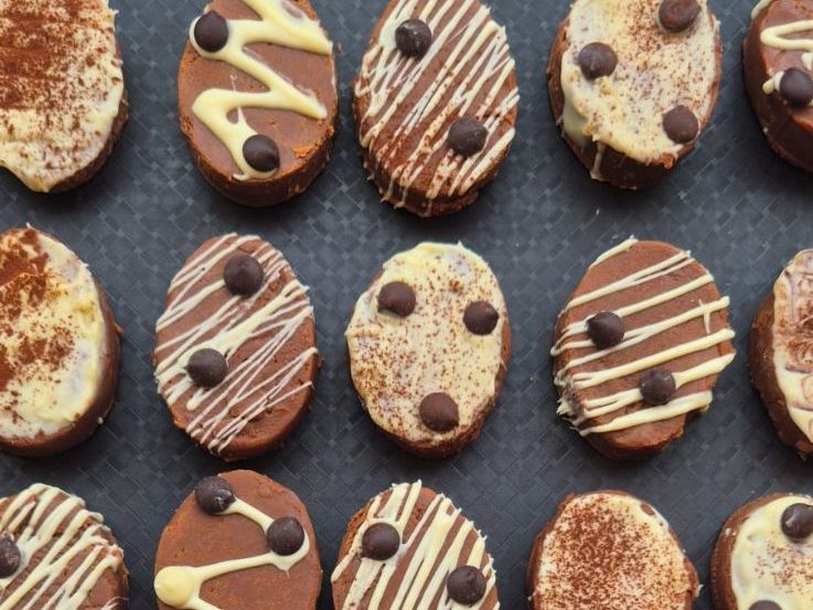 Rolls Double Chocolate Fudge Eggs