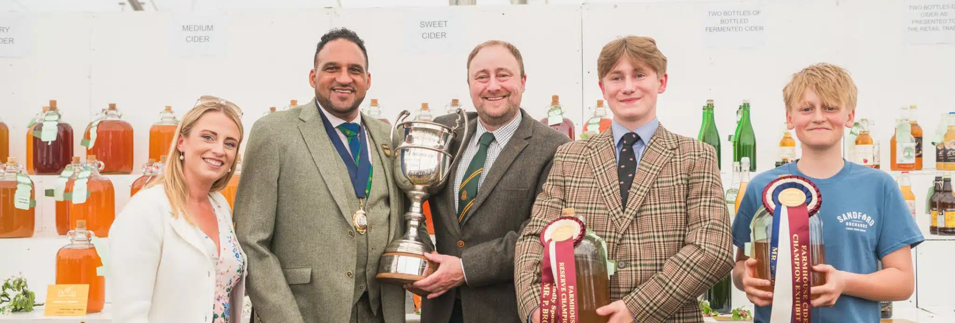 L-to-R-Pippa-Whiteley-Michael-Caines-MBE-Sandford-Orchards-Barny-Butterfield-and-sons-Elliott-and-Alfiejpg