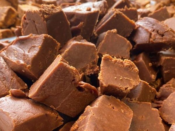 Rolys Fudge Cinnamon Baileys