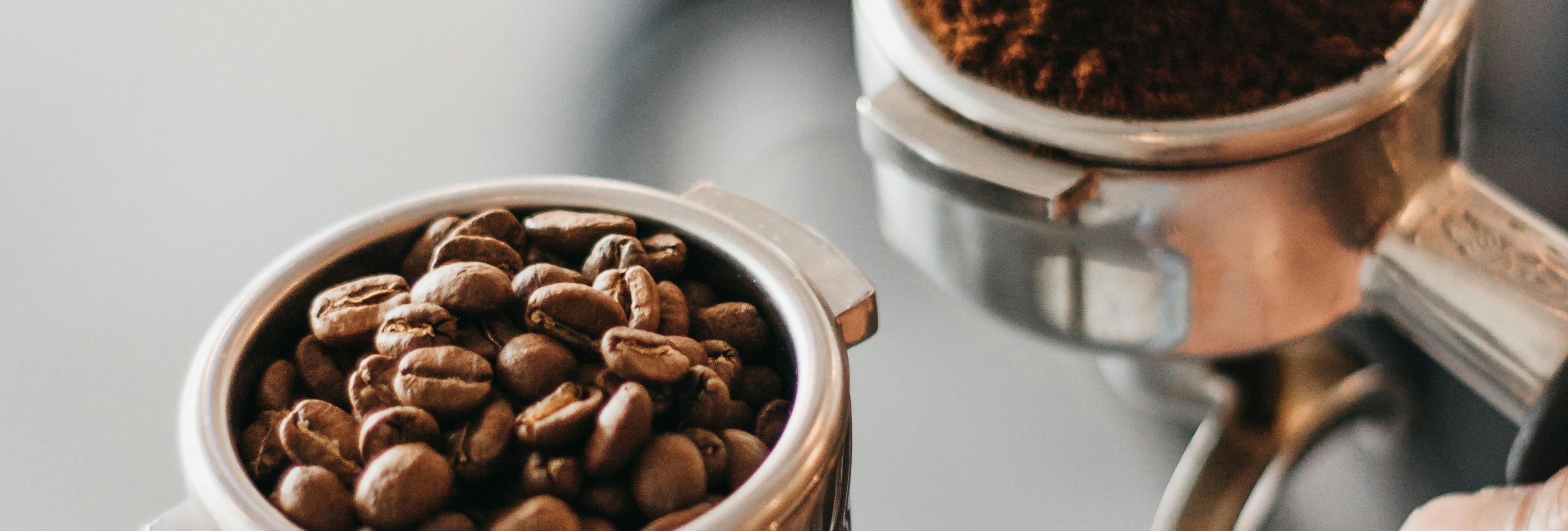 coffee roaster image zarak-khan-69ilqMz0p1s-unsplash