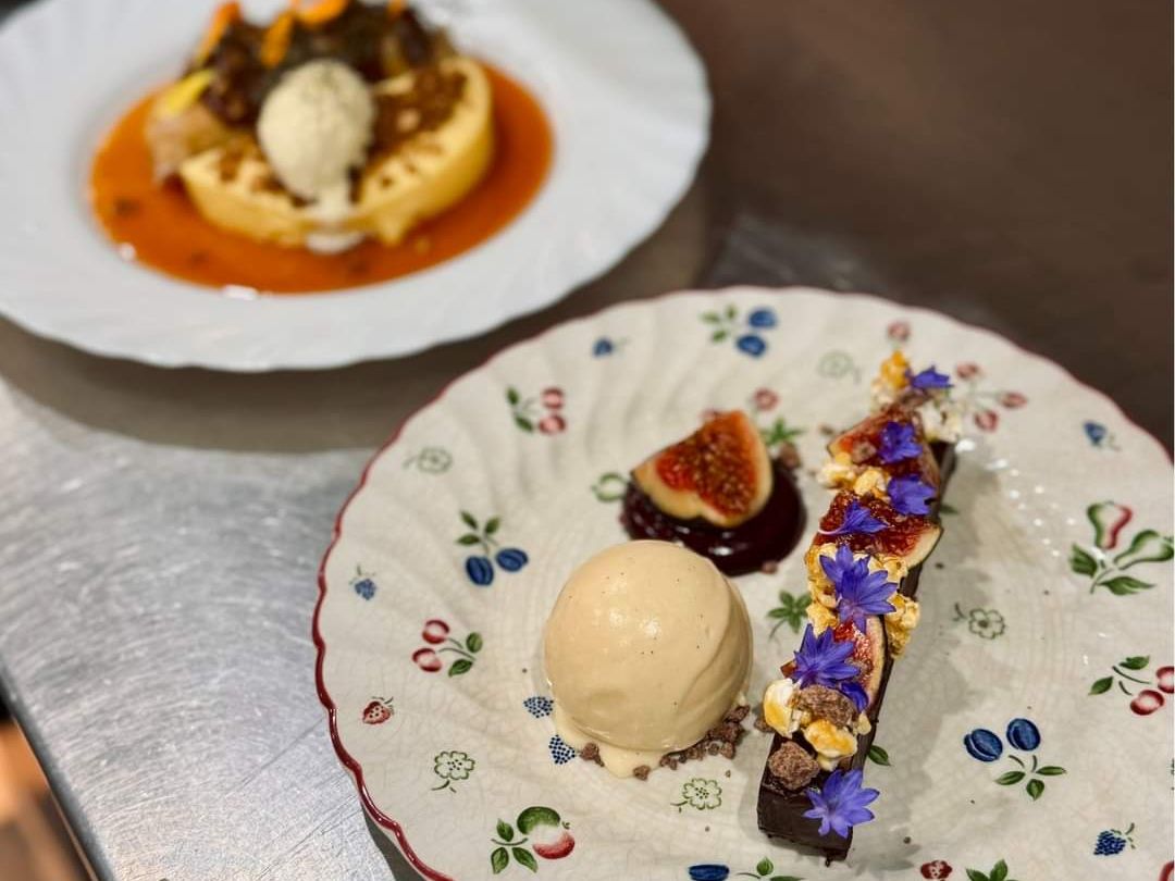 The Swan Bampton food