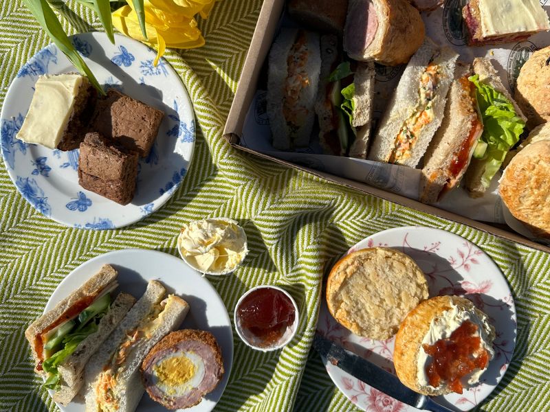 Aune Valley Mother's Day Afternoon Tea Box