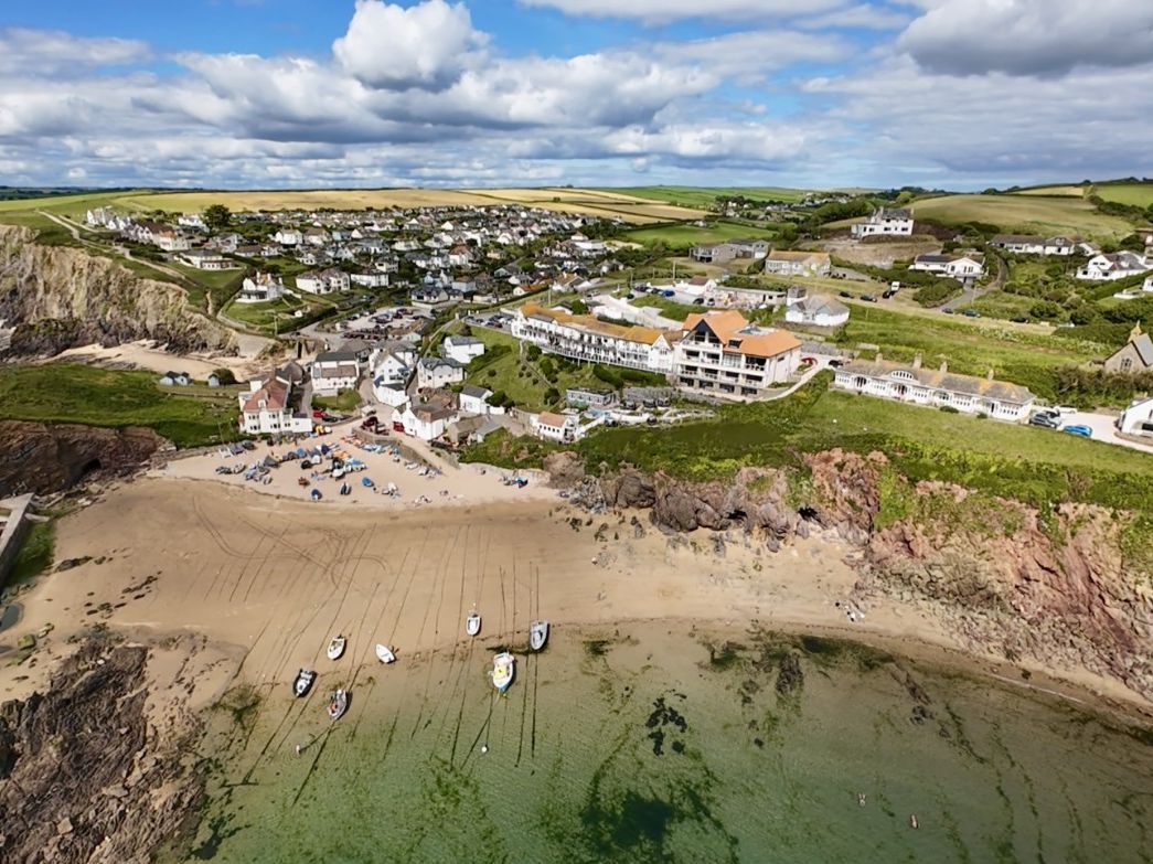 Cottage Hotel June 24