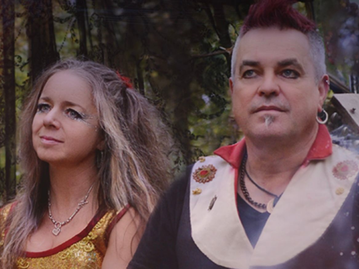 Old Warehouse 3 DAFT MONKEYS (DUO)