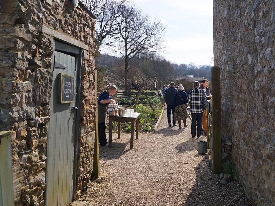Long-Table-Lunch River Cottage.jpg
