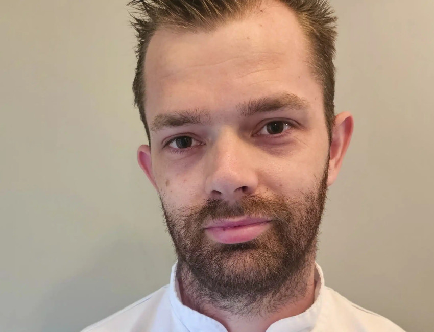 Greyhound-Inn-chef-4-scaled