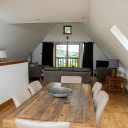 Dining table in Glen Lee