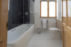 Glen Lyon bathroom