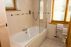 Glen Finlet Ensuite