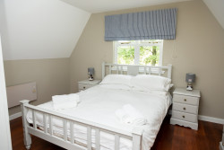 Double bed in Glen Clova