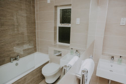 Bathroom in Glen Isla