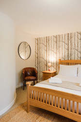 Double bed in Lodge house