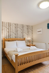 Double bed in Lodge house