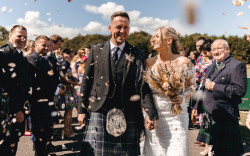 Wedding couple confetti throw