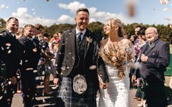 Wedding couple confetti throw