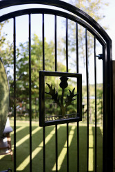 Bankside Bothy gate sign