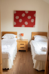 Twin room in Kingennie Court North Lodge