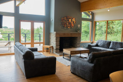 Seating area in Kingennie Court North Lodge