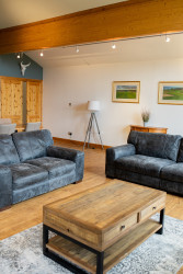 Seating area in Kingennie Court North Lodge