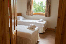 Twin bedroom in Kingennie Court South