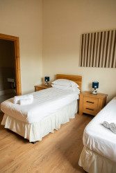 aTwin bedroom in Kingennie Court South
