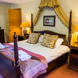 Bards Neuk Master Bedroom