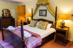 Bards Neuk Master Bedroom