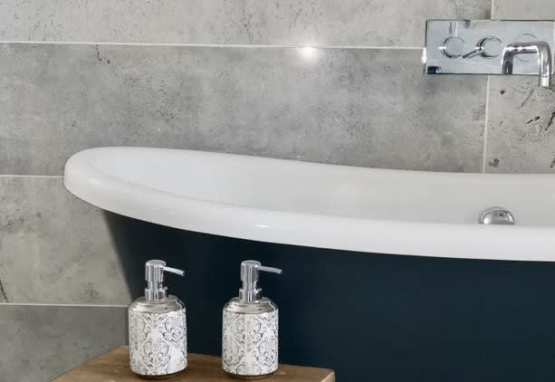 90B08E46-8F24-4490-B448-401539F96C86_1_105_c