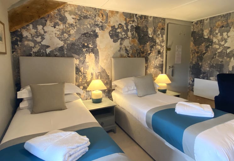 A767EAEA-DA6F-4EA7-83CA-F97CC68D78EB_1_201_a