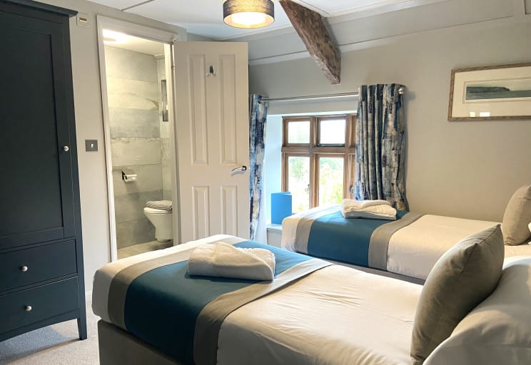 CBDE4225-F92F-406D-84E1-2C1C46E81DAC_1_201_a