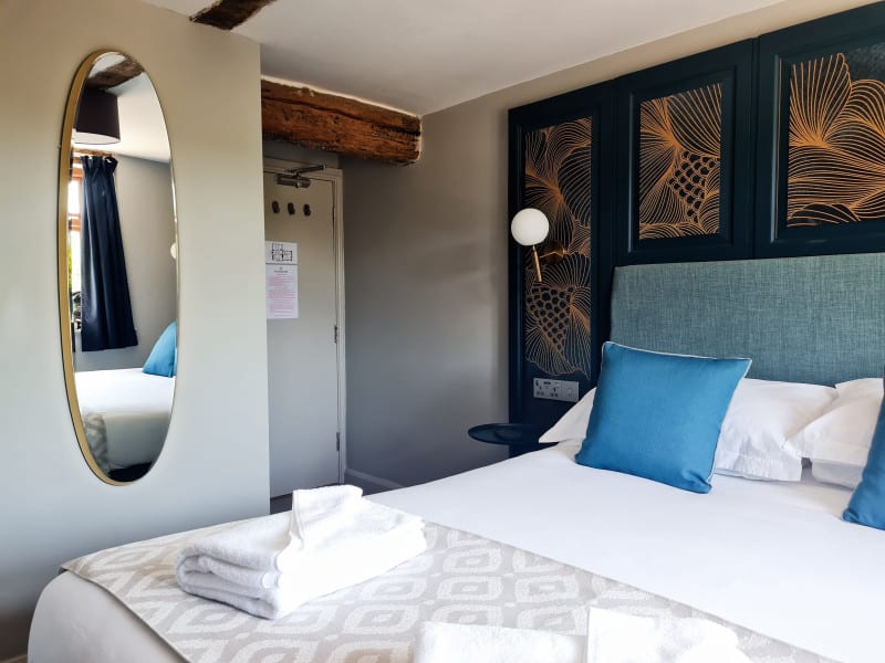 Room 4 Cherry Brook compact cosy double room