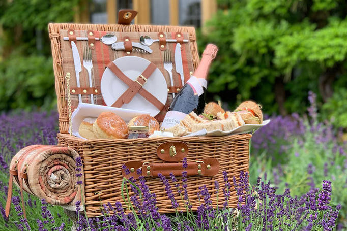 Afternoon tea hamper