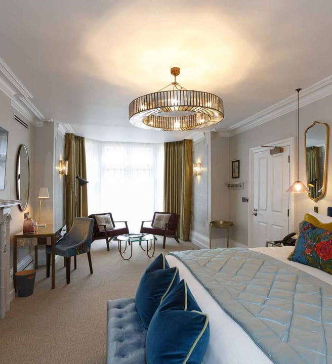 featured-hero-delphinium