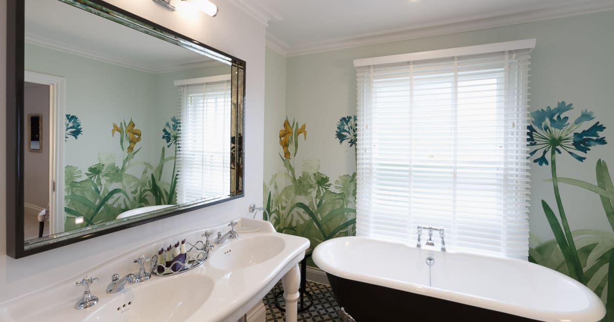 Agapanthus bath and sink