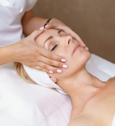 Spa facial treatment