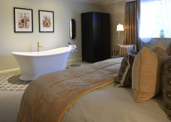 Superior Room - Bath