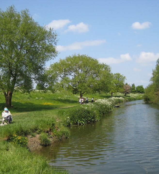 1200px-Banks_of_the_Cam_at_Grantchester